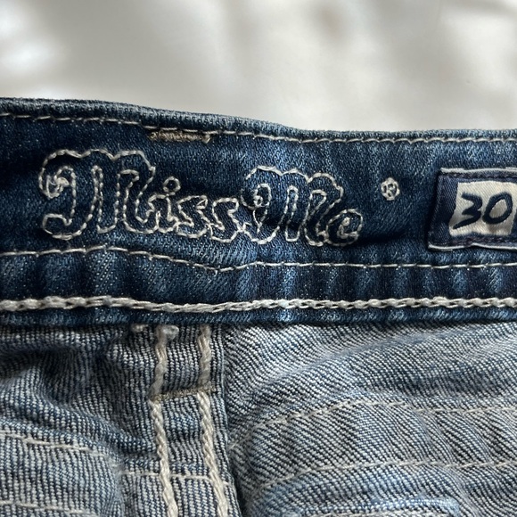 Miss Me Women's Signature Boot Floral Embroidred Jeans Blue White Size 30 - Picture 7 of 16